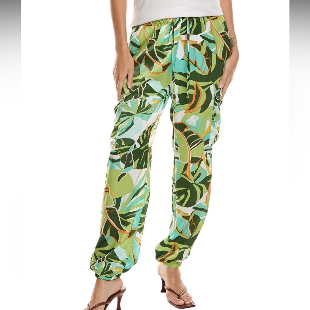 Fun Tropical Green Leaf Print Cargo Pants 
RACHEL Rachel Roy Large NWT